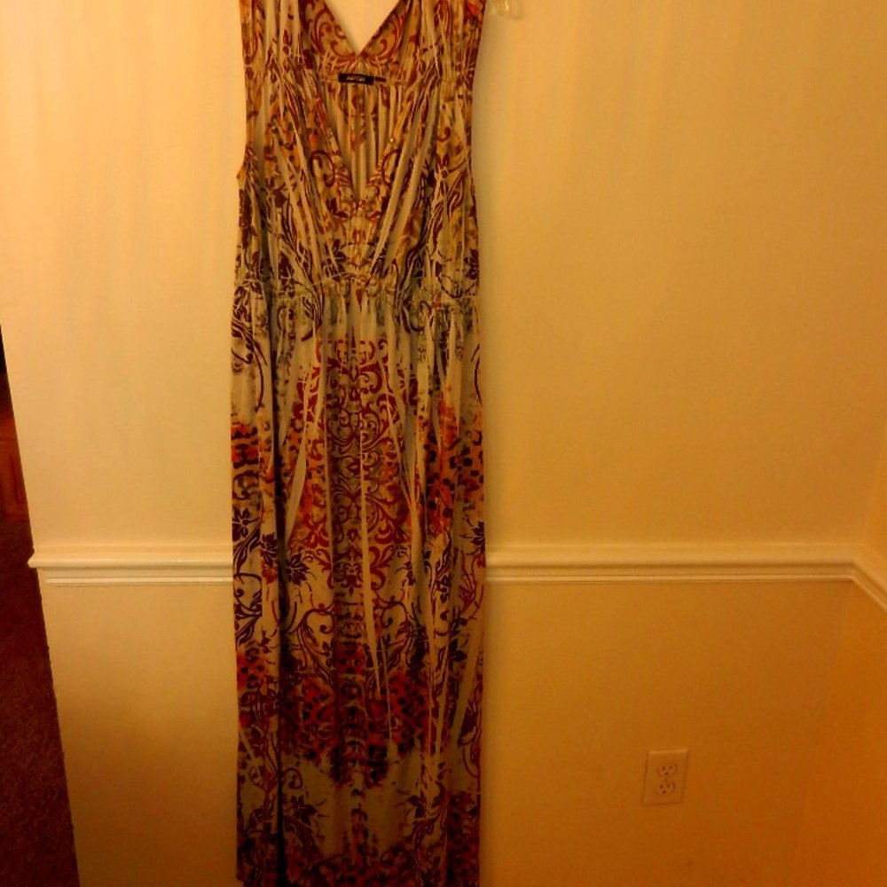 Apt 9 Gray/tan wrinkle free maxi 1X